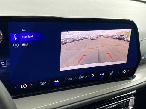 Certified 2026 Chevrolet Traverse LT AWD/4WD image 11
