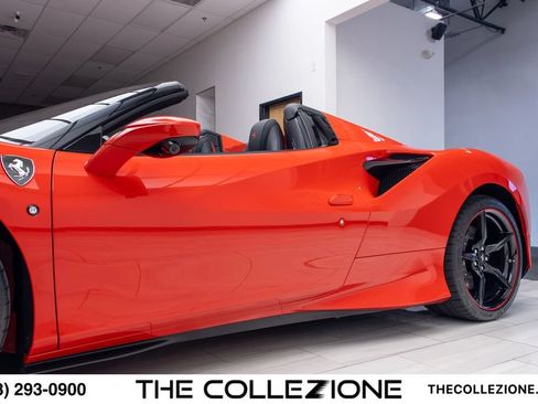 Used 2022 Ferrari F8 Tributo RWD image 14