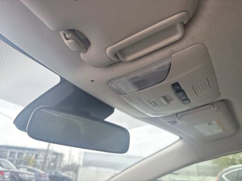 Used 2020 Toyota Corolla LE image 36