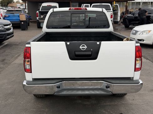 Used 2018 Nissan Frontier SV image 8