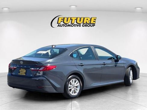 Certified 2025 Toyota Camry LE FWD image 5