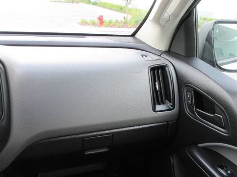 Used 2018 Chevrolet Colorado W/T w/ WT Convenience Package RWD image 35
