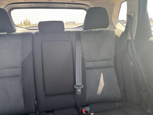 Used 2025 Nissan Rogue SV AWD/4WD image 39