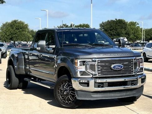 Used 2022 Ford F350 Lariat w/ Lariat Ultimate Package AWD/4WD image 2