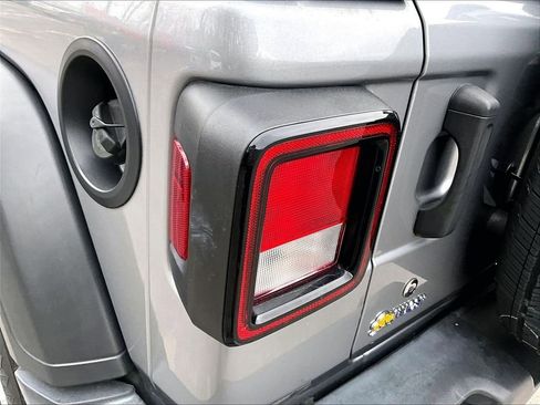 Used 2020 Jeep Wrangler Unlimited Sport S image 33