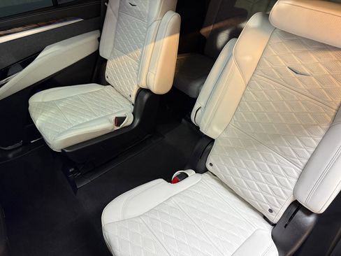 Certified 2025 Cadillac Escalade Sport Platinum w/ LPO, ONYX Package image 51