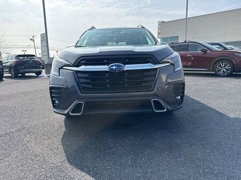Used 2023 Subaru Ascent Touring image 2