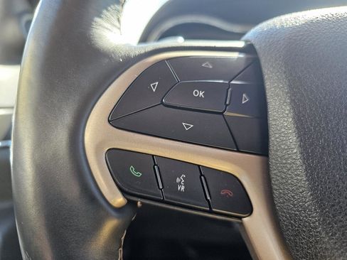 Used 2017 Jeep Grand Cherokee Limited image 11