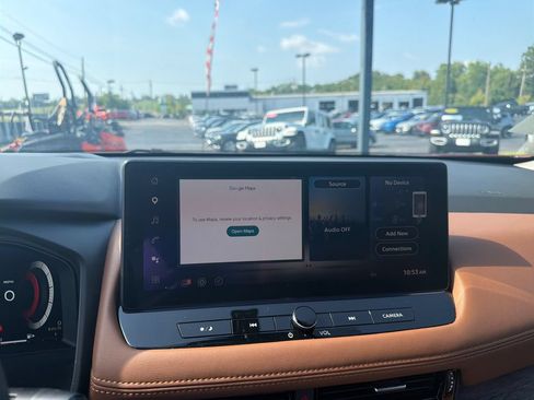 Used 2025 Nissan Rogue Platinum w/ Platinum Premium Package AWD/4WD image 19