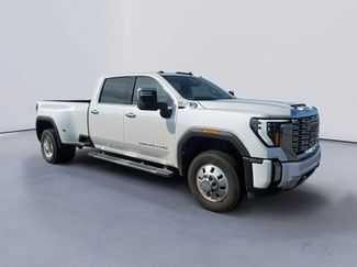 Used 2024 GMC Sierra 3500 Denali w/ Denali Reserve Package AWD/4WD video 1