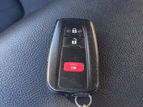 Used 2024 Toyota RAV4 XLE image 27