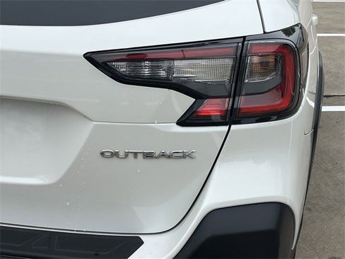 Used 2023 Subaru Outback Limited w/ Popular Package #2 image 7