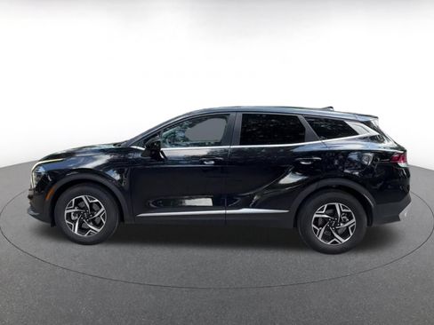 Used 2025 Kia Sportage LX FWD image 9