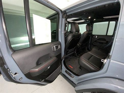 Used 2024 Jeep Wrangler Unlimited Rubicon image 22
