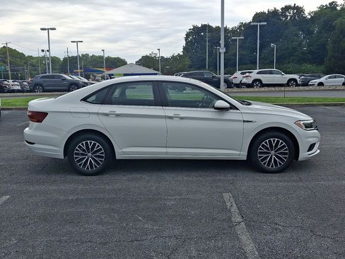 Used 2019 Volkswagen Jetta SEL w/ Cold Weather Package FWD image 7