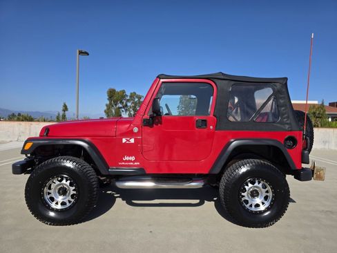 Used 2005 Jeep Wrangler X w/ Tire & Wheel Group (Ecco) AWD/4WD image 5