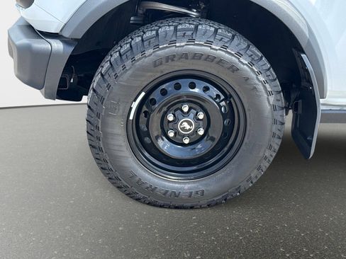 Used 2023 Ford Bronco Black Diamond AWD/4WD image 12