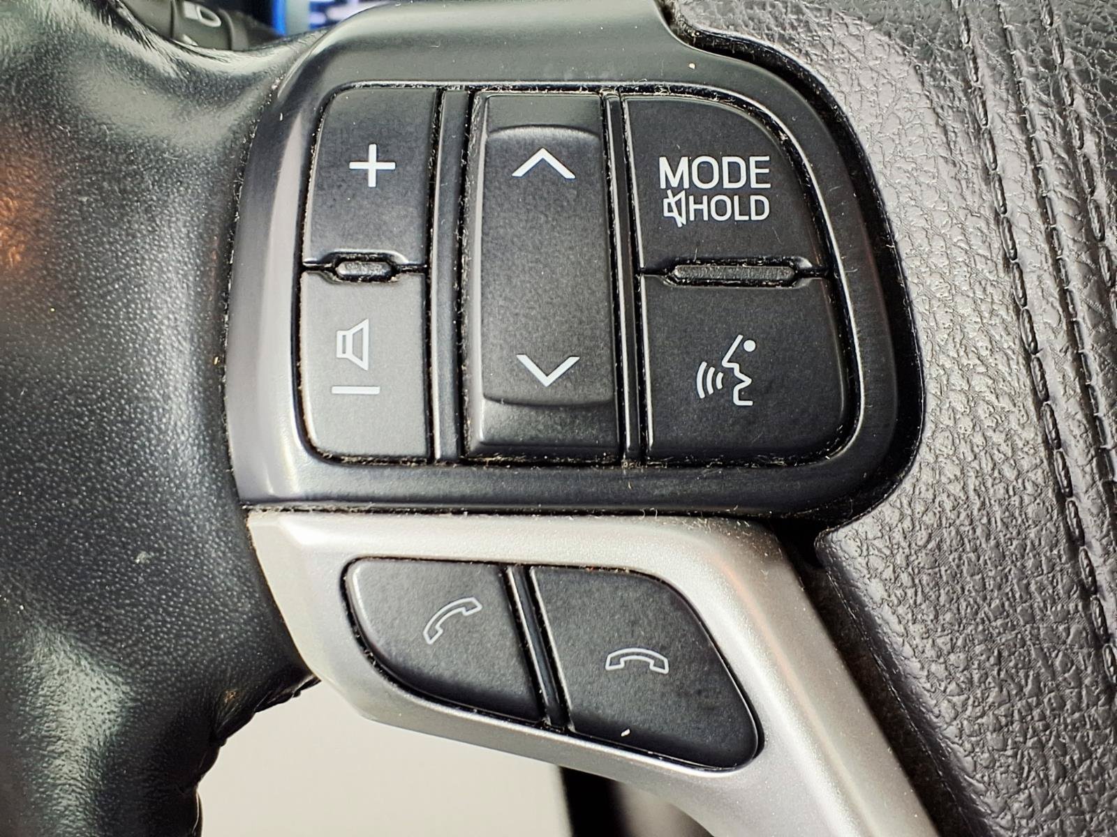 Used 2018 Toyota Highlander Limited w/ Protection Package #3 AWD/4WD image 17