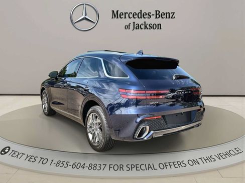 Used 2025 Genesis GV70 2.5T AWD/4WD image 3