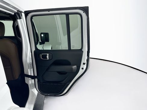 Used 2023 Jeep Wrangler Sahara w/ Cold Weather Group image 31