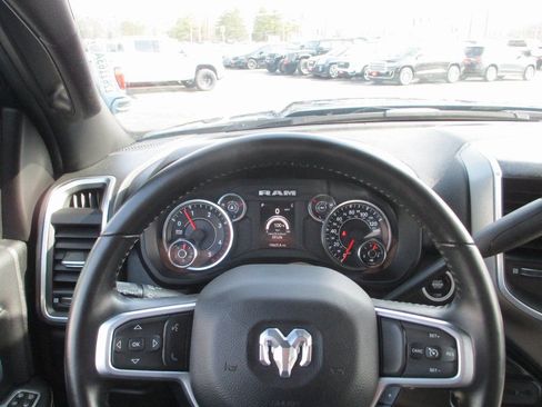 Used 2024 RAM 2500 Big Horn w/ Sport Appearance Package image 28