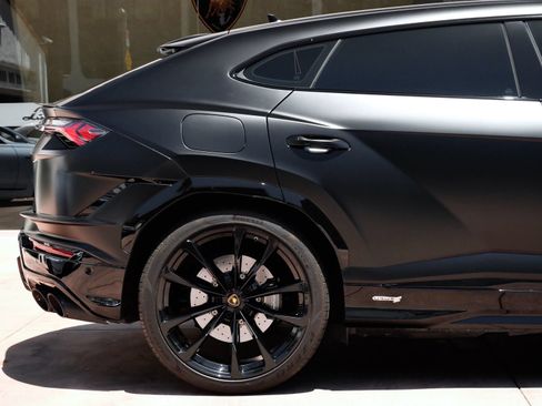 Used 2023 Lamborghini Urus S AWD/4WD image 11