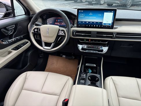 New 2026 Lincoln Corsair Premiere image 31