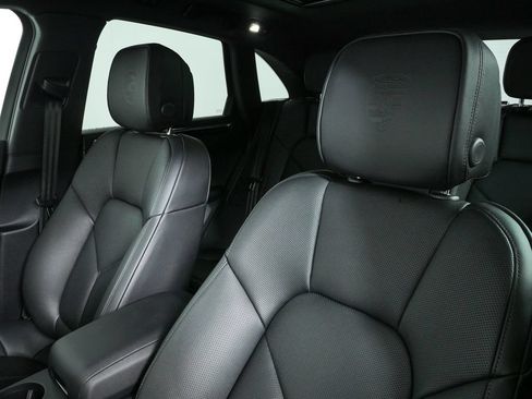 New 2026 Porsche Macan AWD/4WD image 5