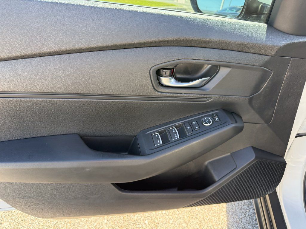 Used 2025 Honda Accord LX image 5