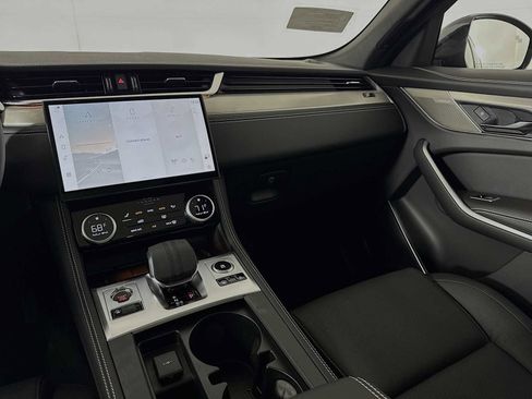 New 2026 Jaguar F-PACE R-Dynamic S image 23