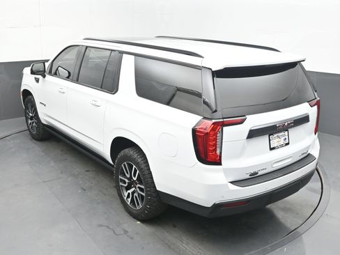 Used 2021 GMC Yukon XL AT4 w/ AT4 Premium Plus Package AWD/4WD image 36