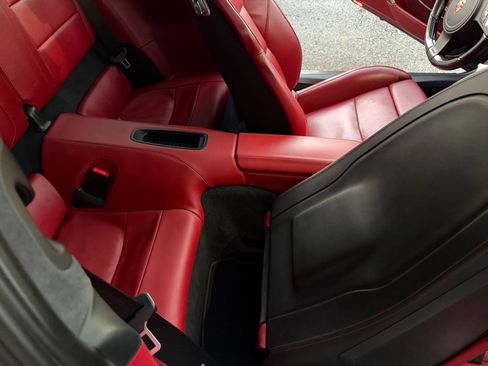 Used 2015 Porsche 911 Turbo S image 34
