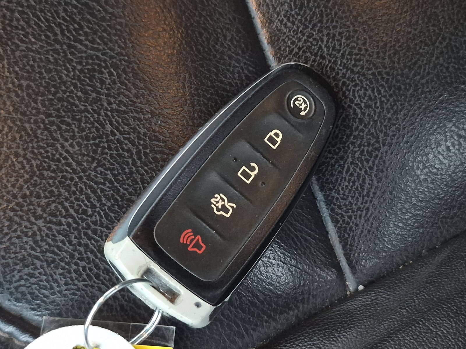 Used 2016 Ford Taurus SEL w/ Equipment Group 201A AWD/4WD image 32