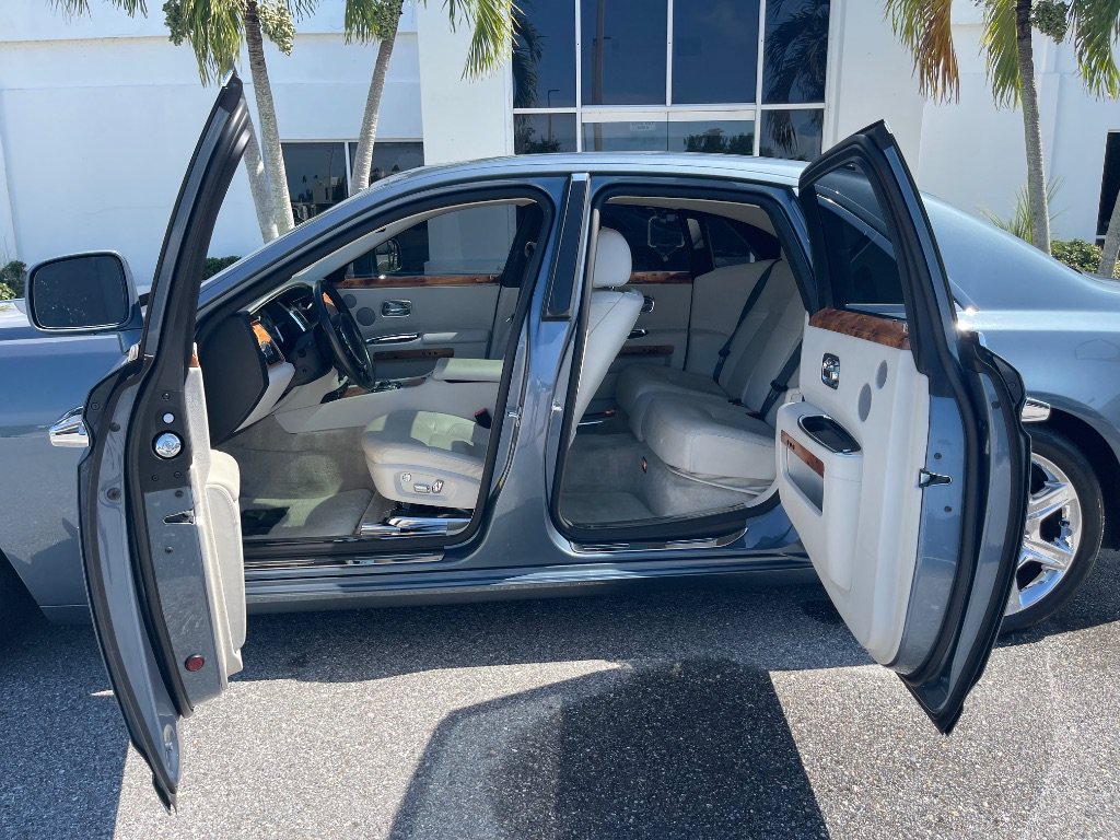 Used 2011 Rolls-Royce Ghost RWD image 18