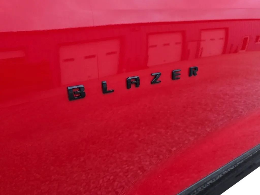 Used 2021 Chevrolet Blazer RS w/ Enhanced Convenience Package AWD/4WD image 9