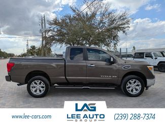 Used 2017 Nissan Titan SV video 2