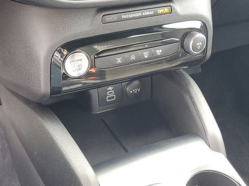 Used 2024 Ford Escape ST-Line w/ Tech Pack #1 AWD/4WD image 18