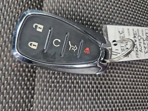 Used 2023 Chevrolet Traverse LT FWD image 29
