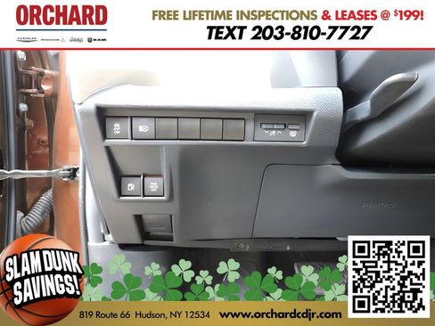 Used 2022 Toyota Sienna XLE image 29