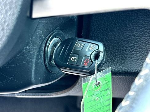 Used 2013 Ford Mustang Coupe RWD image 18