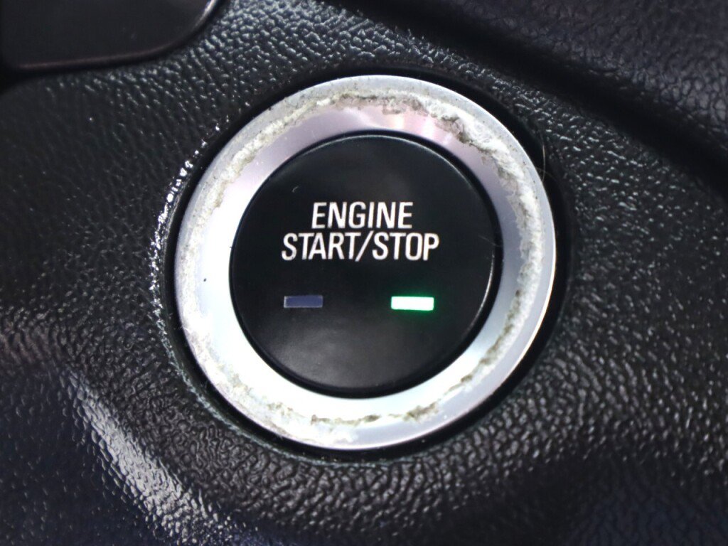 Used 2018 Chevrolet Equinox LT FWD image 22