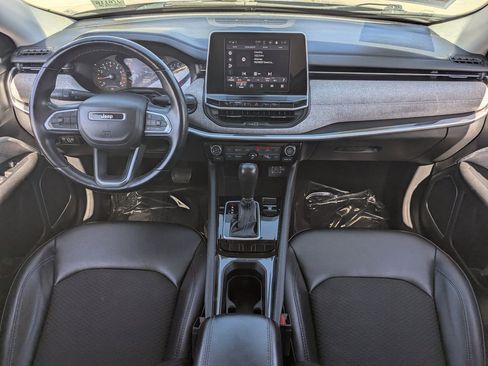 Used 2022 Jeep Compass Latitude w/ Convenience Group FWD image 12
