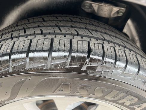 Certified 2024 Kia Telluride LX image 43