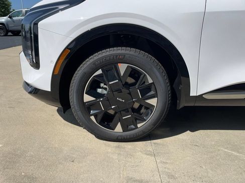 New 2026 Kia Sportage SX AWD/4WD image 16