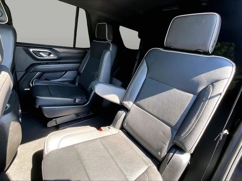 Used 2023 Chevrolet Tahoe Premier AWD/4WD image 20
