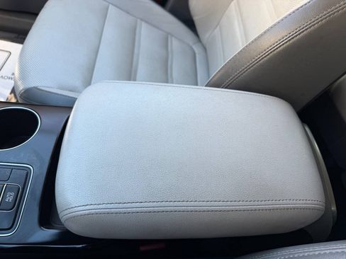 Used 2019 Kia Sorento SX AWD/4WD image 49