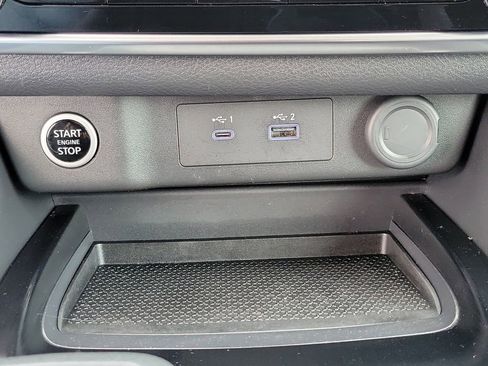 Used 2023 Nissan Rogue S image 13