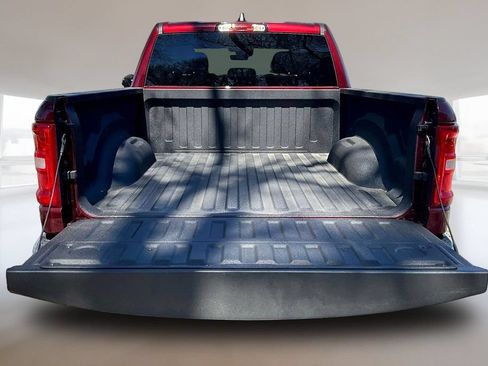 Used 2025 RAM 1500 Big Horn AWD/4WD image 7