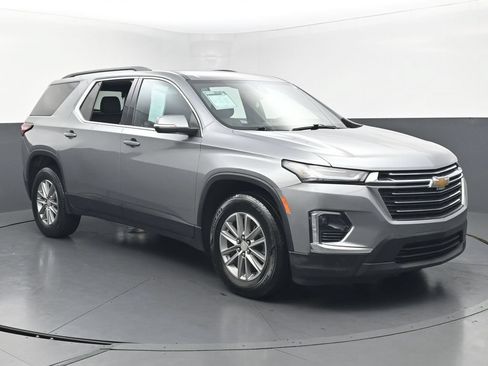 Used 2023 Chevrolet Traverse LT AWD/4WD image 6