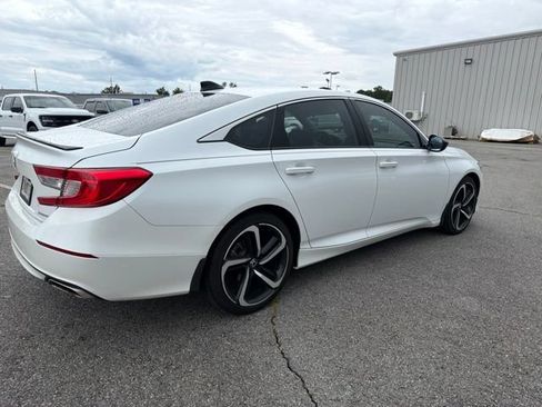 Used 2022 Honda Accord Sport image 3